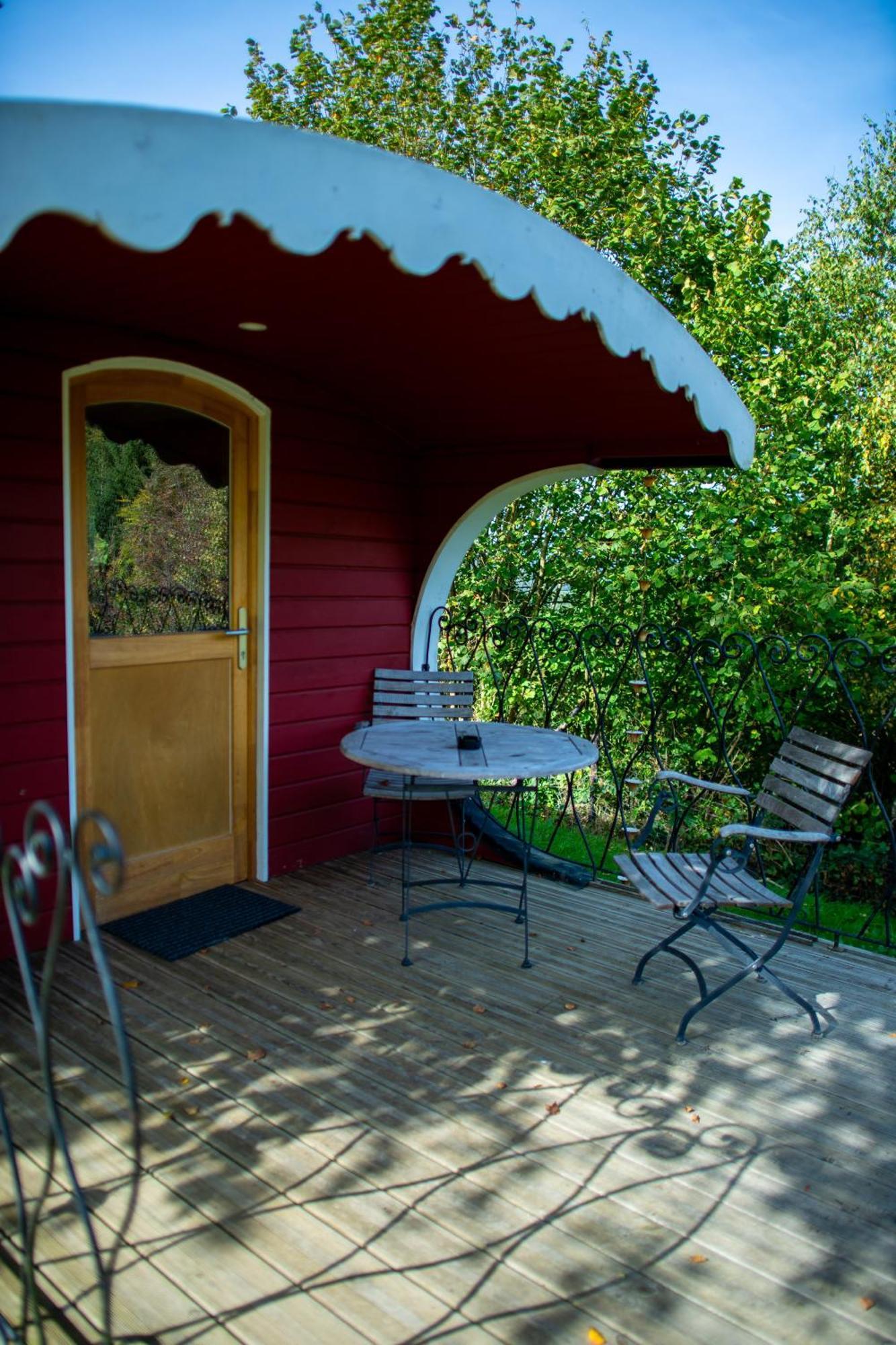 Vila La Tiny House De La Bergerie Lierneux Exteriér fotografie