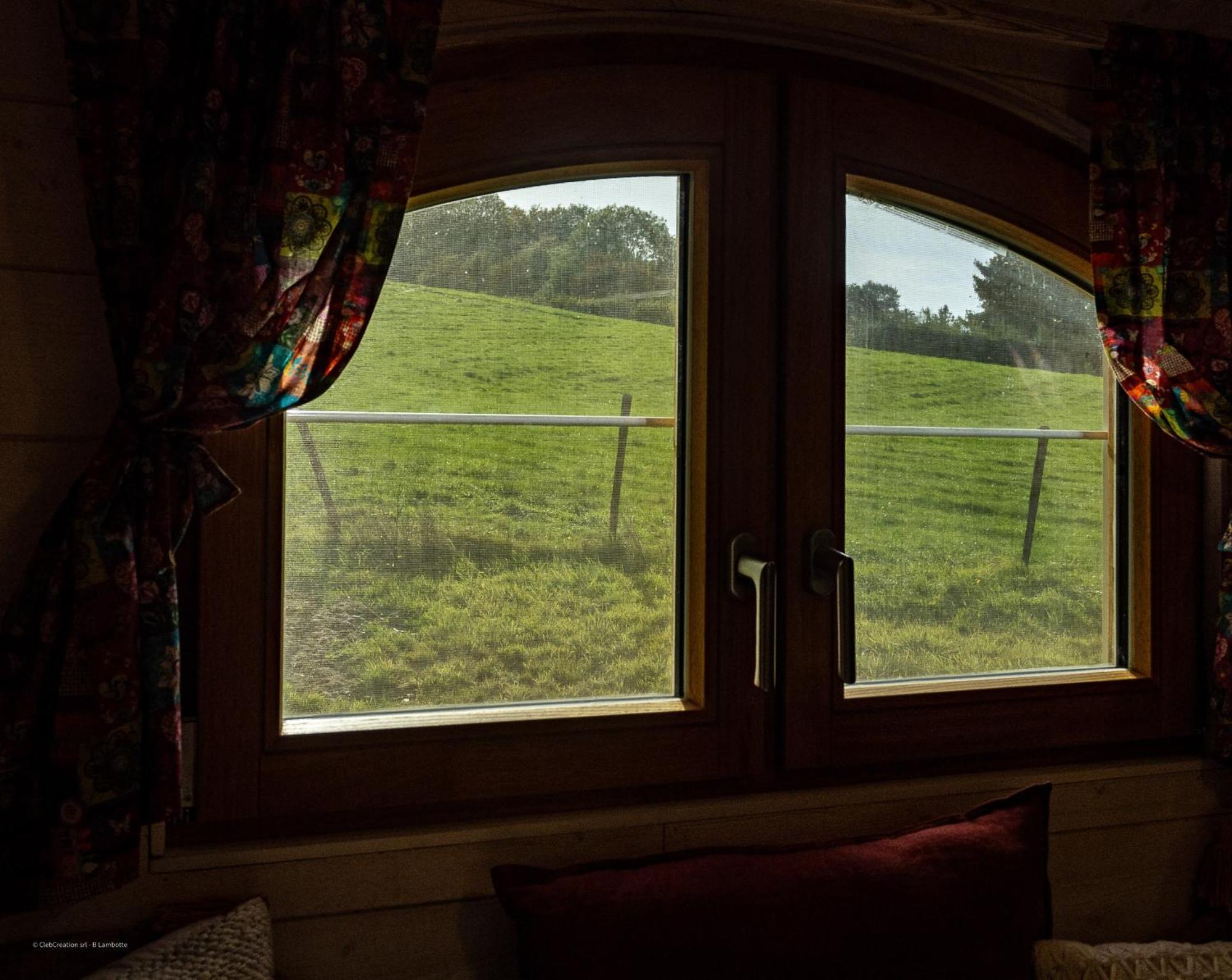 Vila La Tiny House De La Bergerie Lierneux Exteriér fotografie